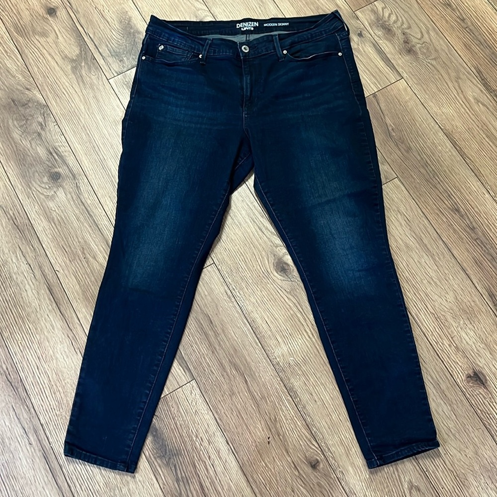 Denizen by Levi’s size 32 x 28 Box 800